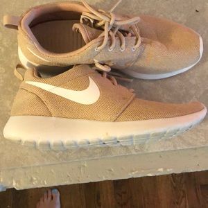 Ladies size 9 beige shoes